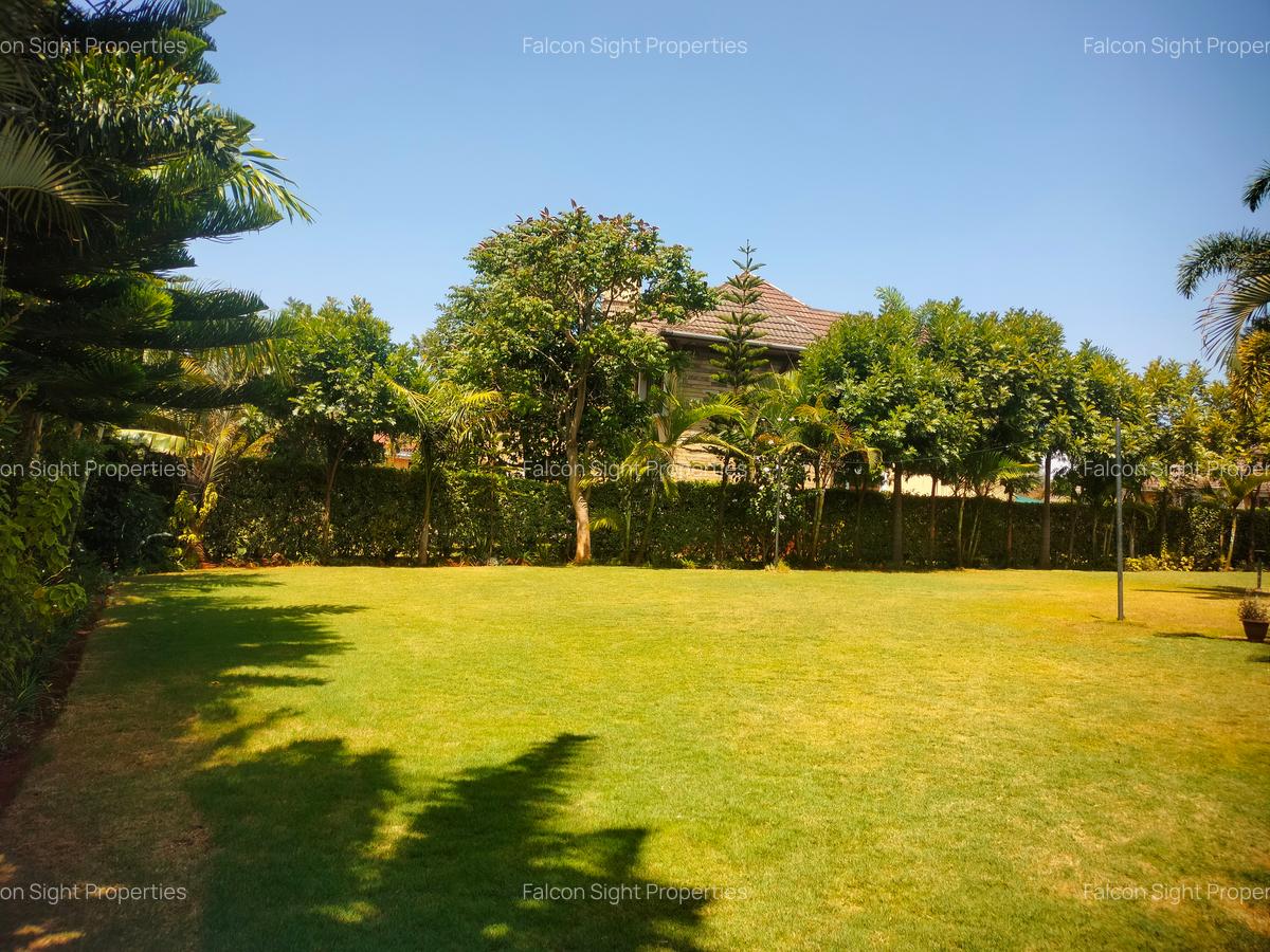 5 Bed Townhouse with En Suite at Few Minutes Drive To Gigiri - 10