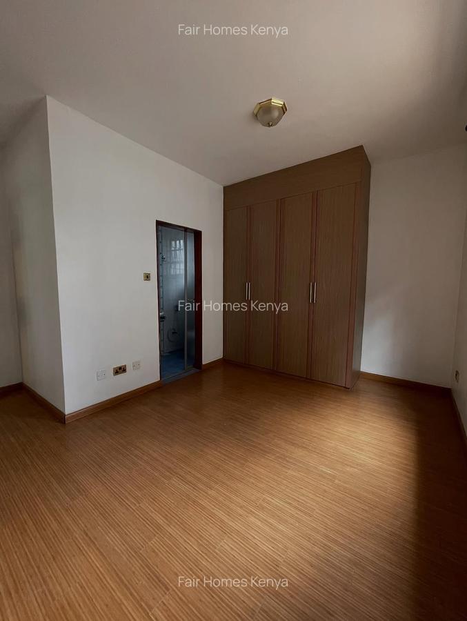 5 Bed Townhouse with En Suite at Lavington Green - 12