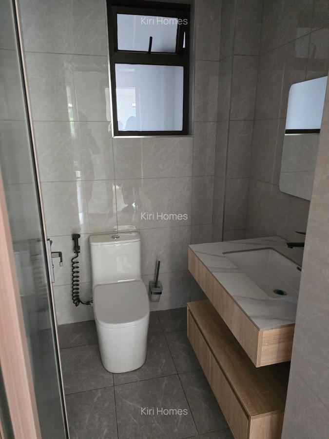 3 Bed Apartment with En Suite in Riverside - 4