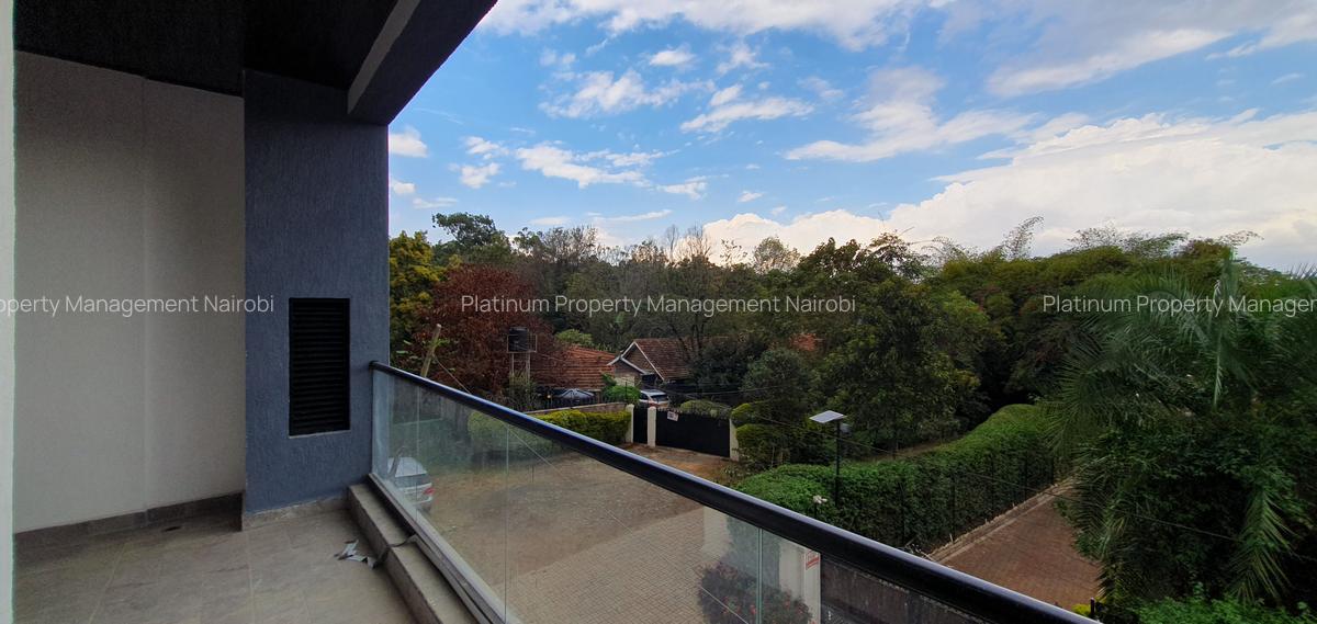 4 Bed Apartment with En Suite in Spring Valley - 1
