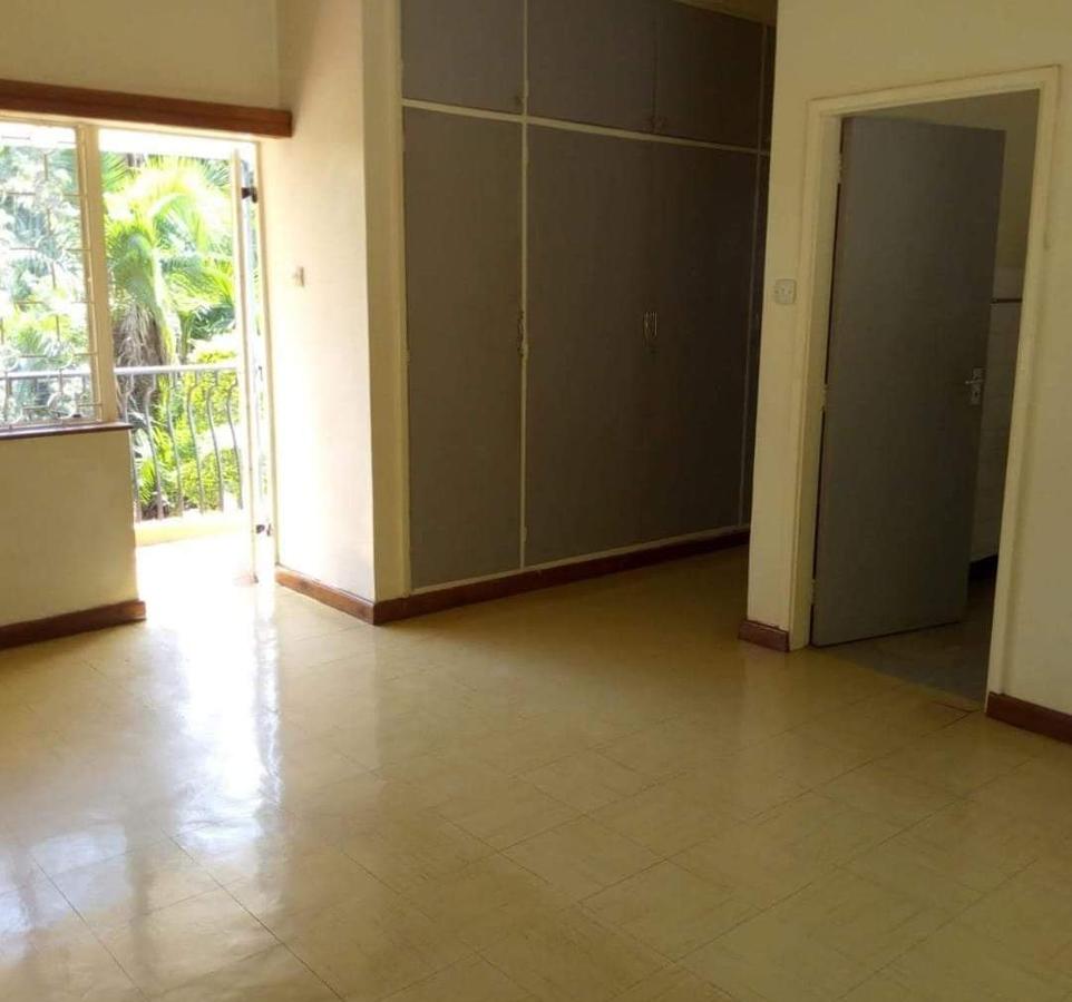 4 Bed House with En Suite in Kyuna - 9