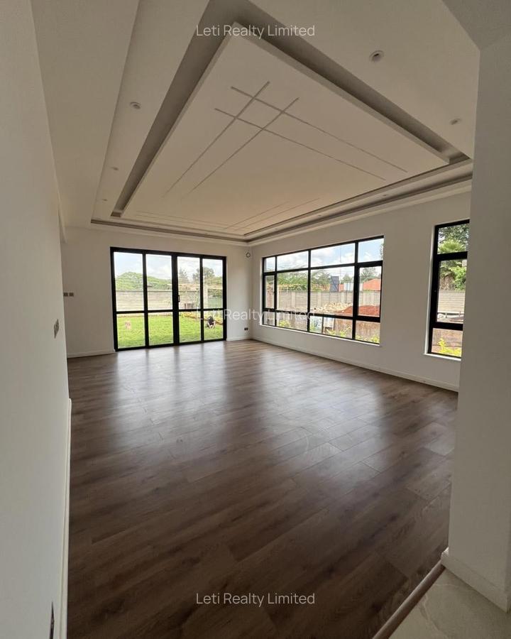 5 Bed Townhouse with En Suite in Lavington - 3