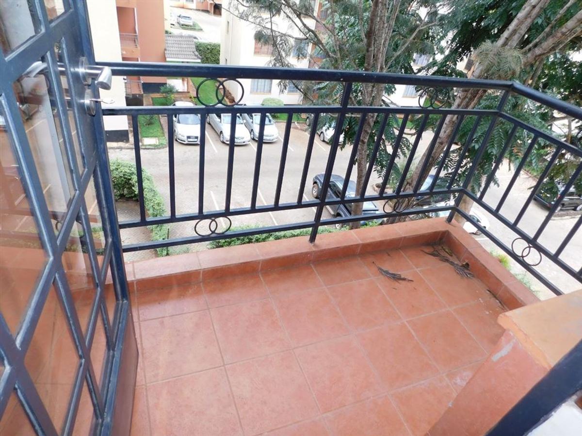 2 Bed Apartment with En Suite at Fourways Junction Estate - 15