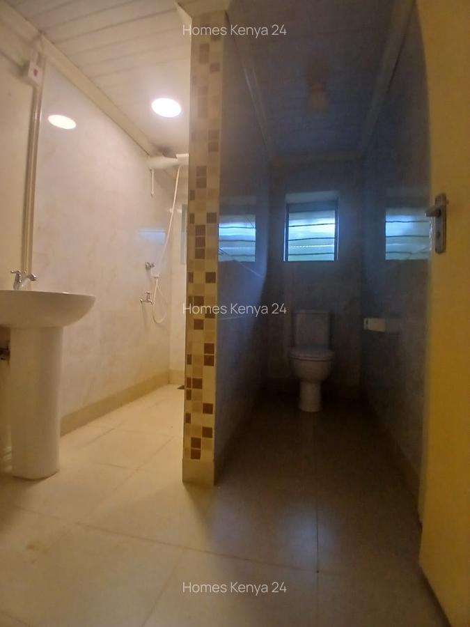 3 Bed House in Kiambu Road - 15