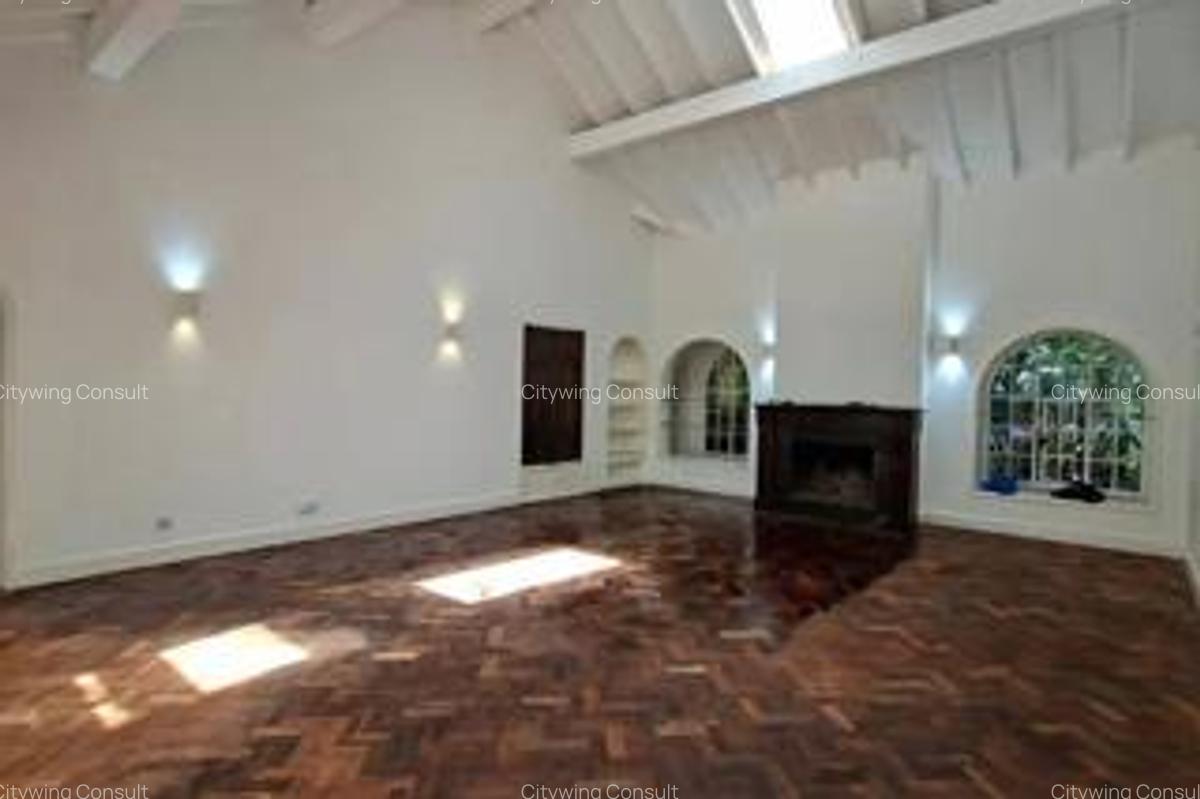 3 Bed Townhouse with En Suite at Kyuna - 2
