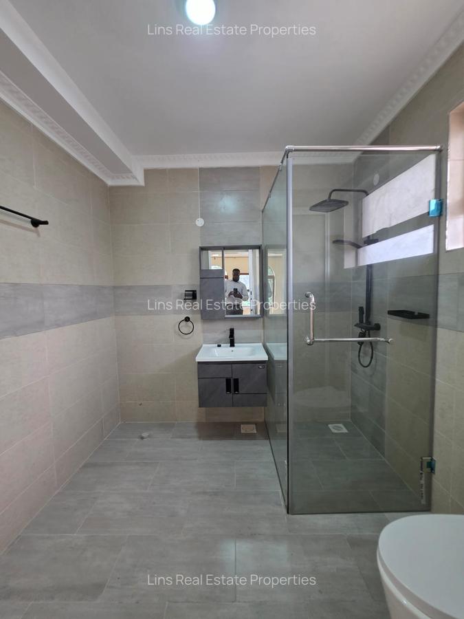 5 Bed House with En Suite in Kitisuru - 10