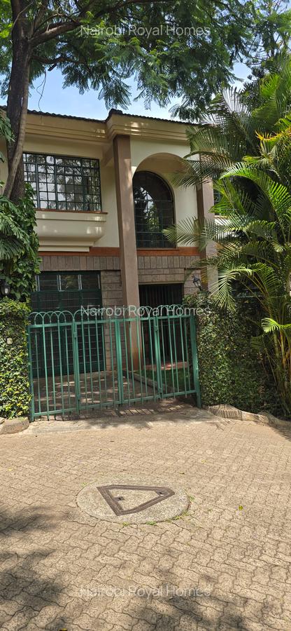 4 Bed Townhouse with En Suite at Brookside - 3