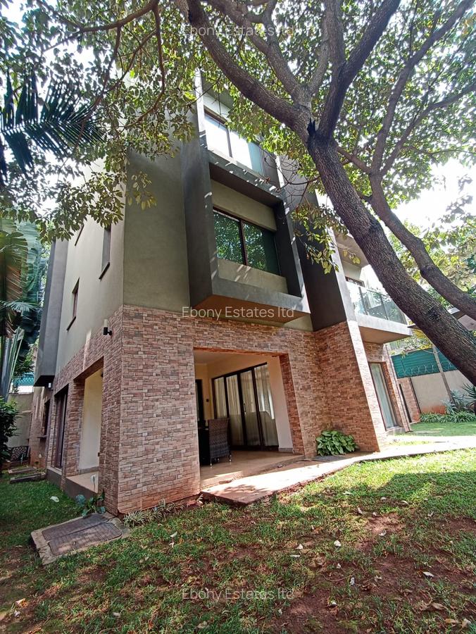 5 Bed Townhouse with En Suite in Lavington - 1