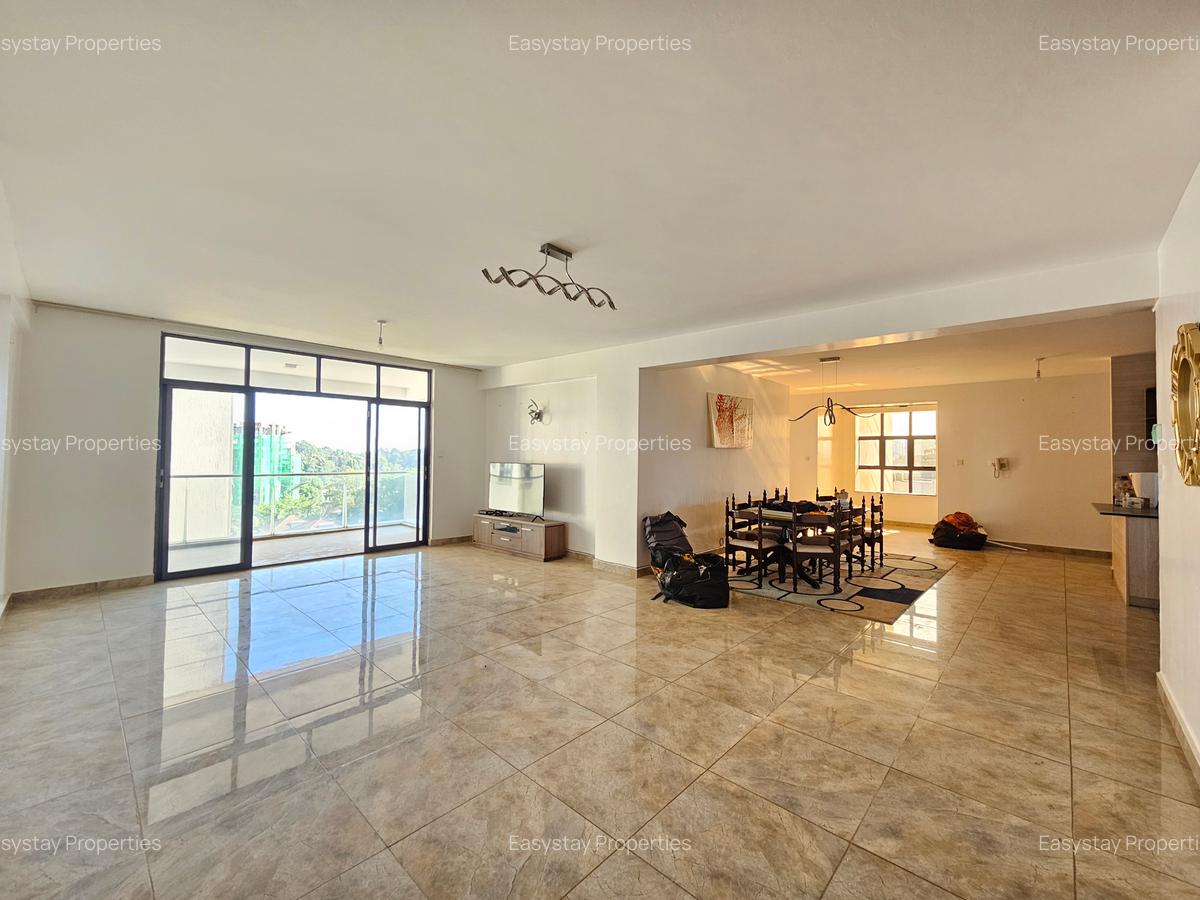 4 Bed Apartment with En Suite in Westlands Area - 2