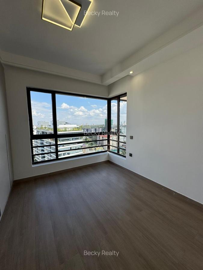 Serviced 3 Bed Apartment with En Suite at Riverside - 4