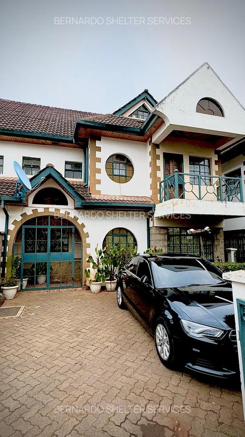 5 Bed House with En Suite at Red Cross - 16