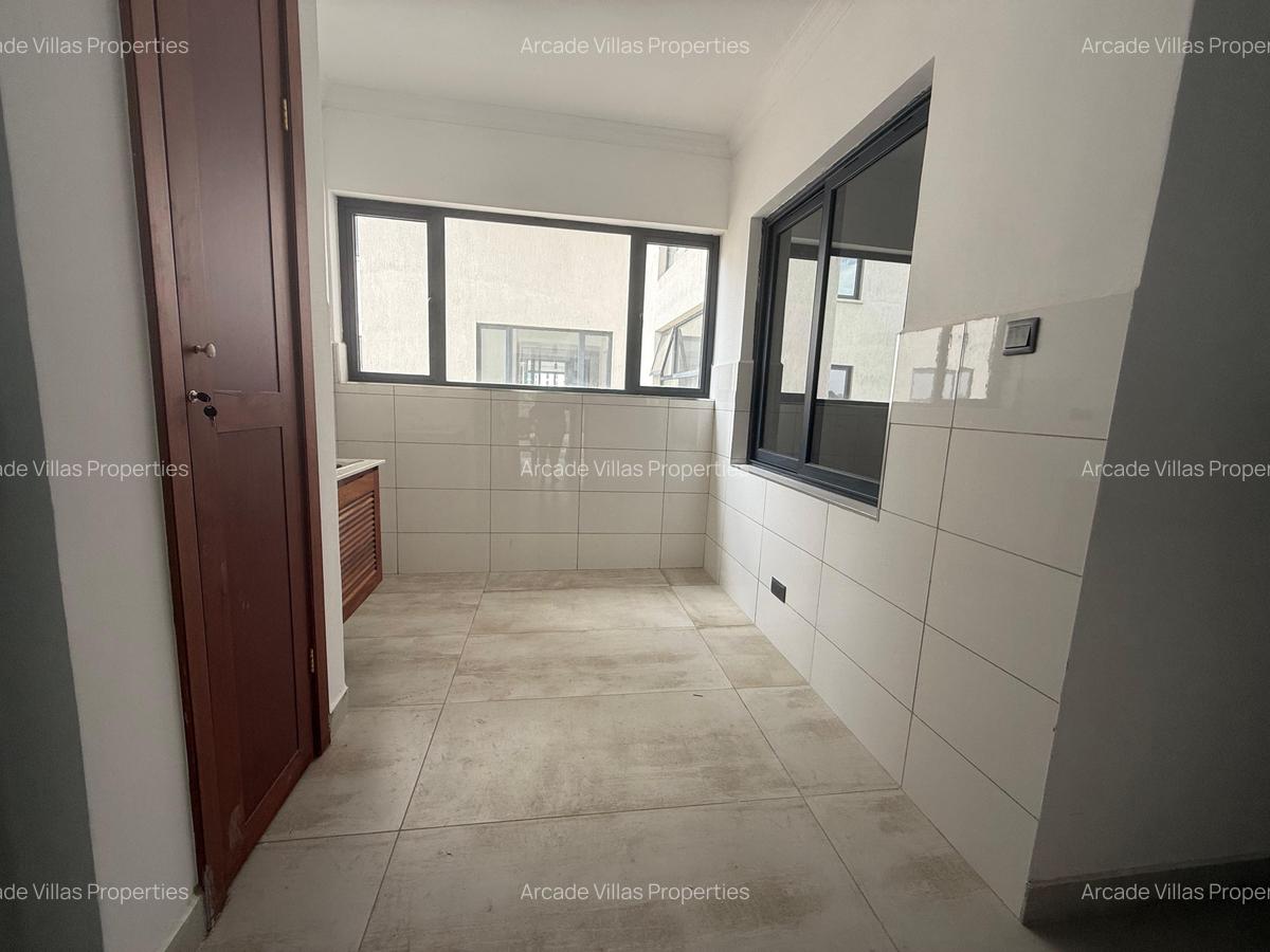 3 Bed Apartment with En Suite in Kilimani - 8