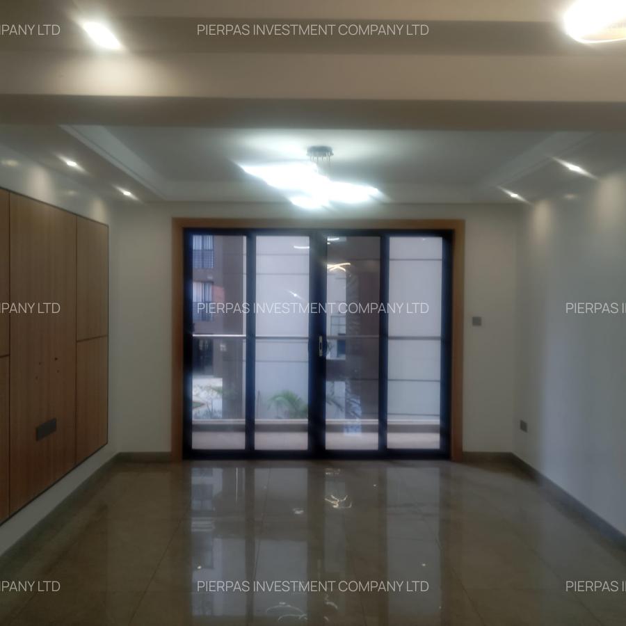 Serviced 3 Bed Apartment with En Suite in Riverside - 2