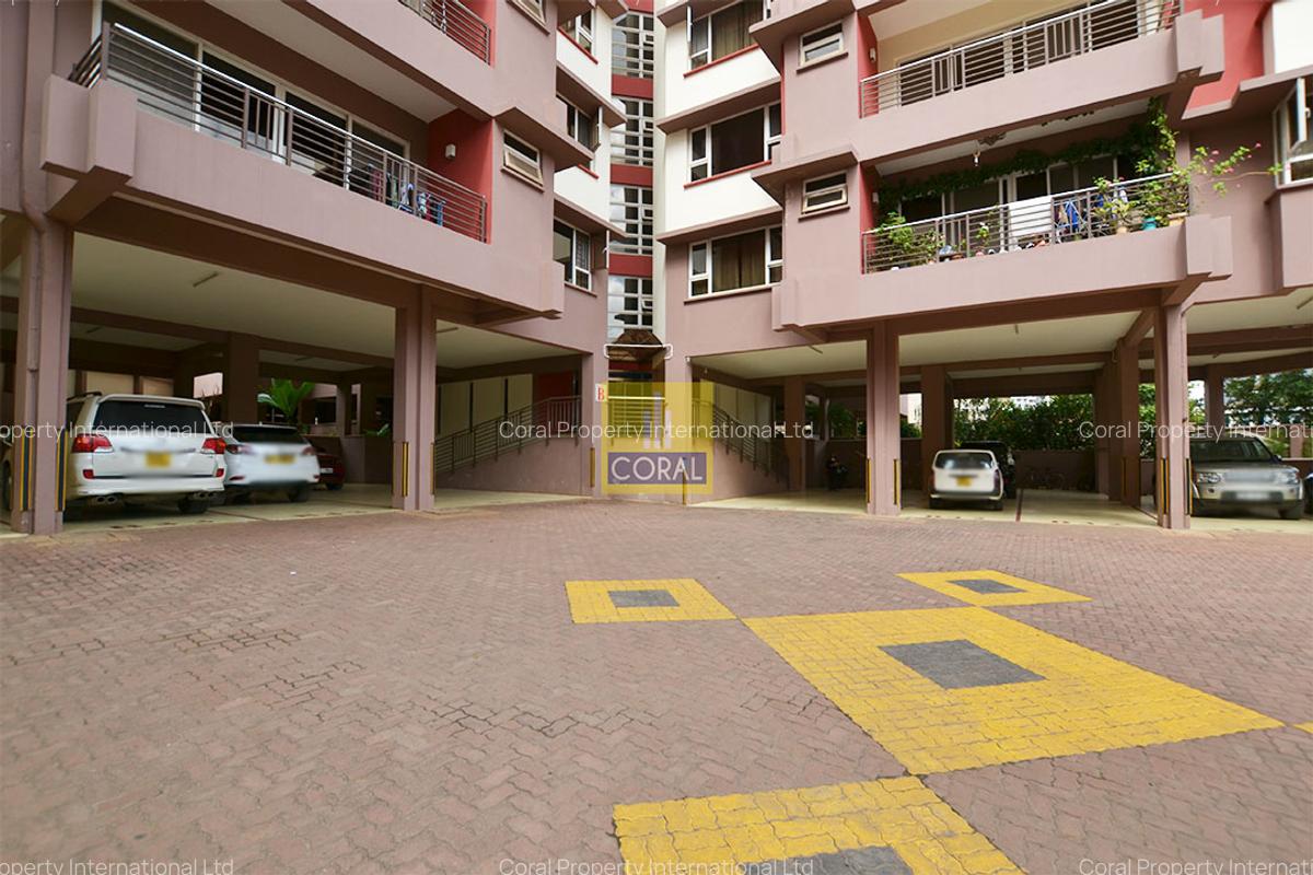 4 Bed Apartment in Parklands - 15