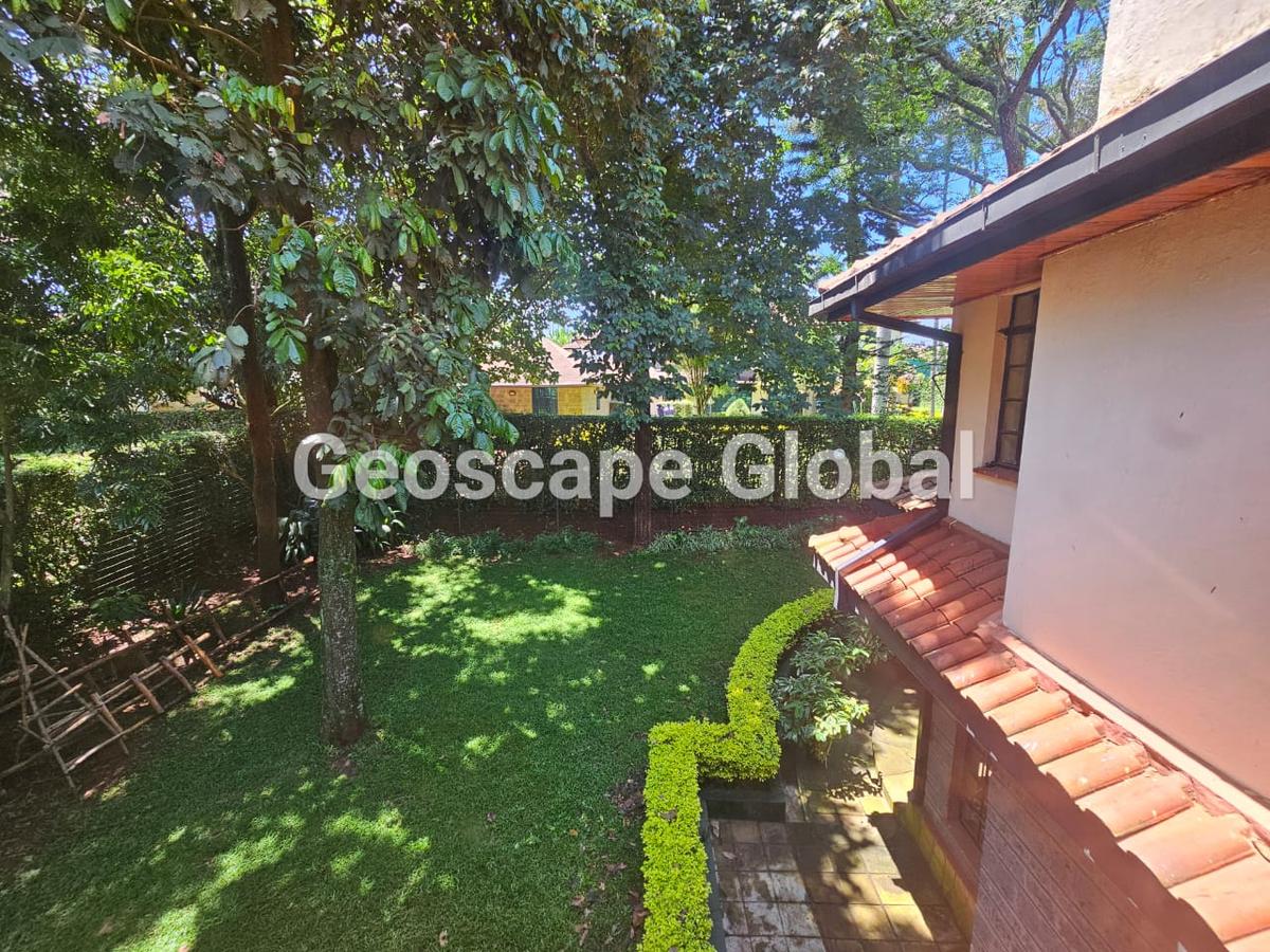 4 Bed House with En Suite in Runda - 4