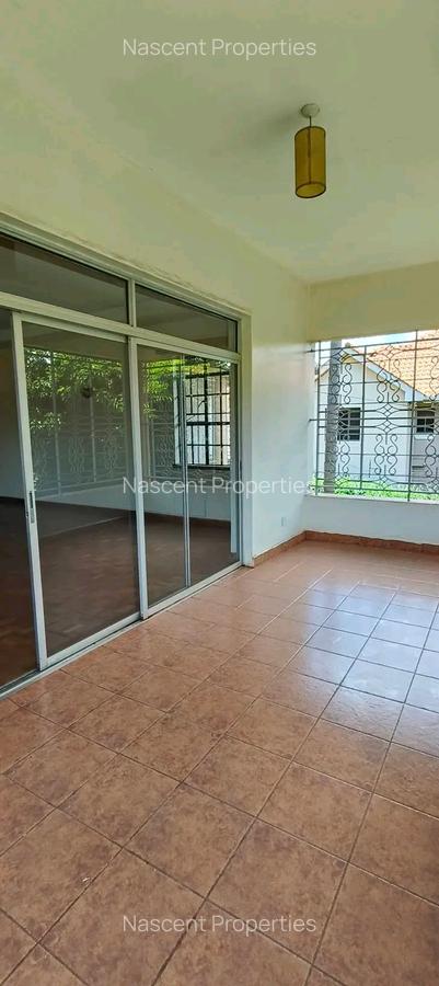 5 Bed House with En Suite in Runda - 19