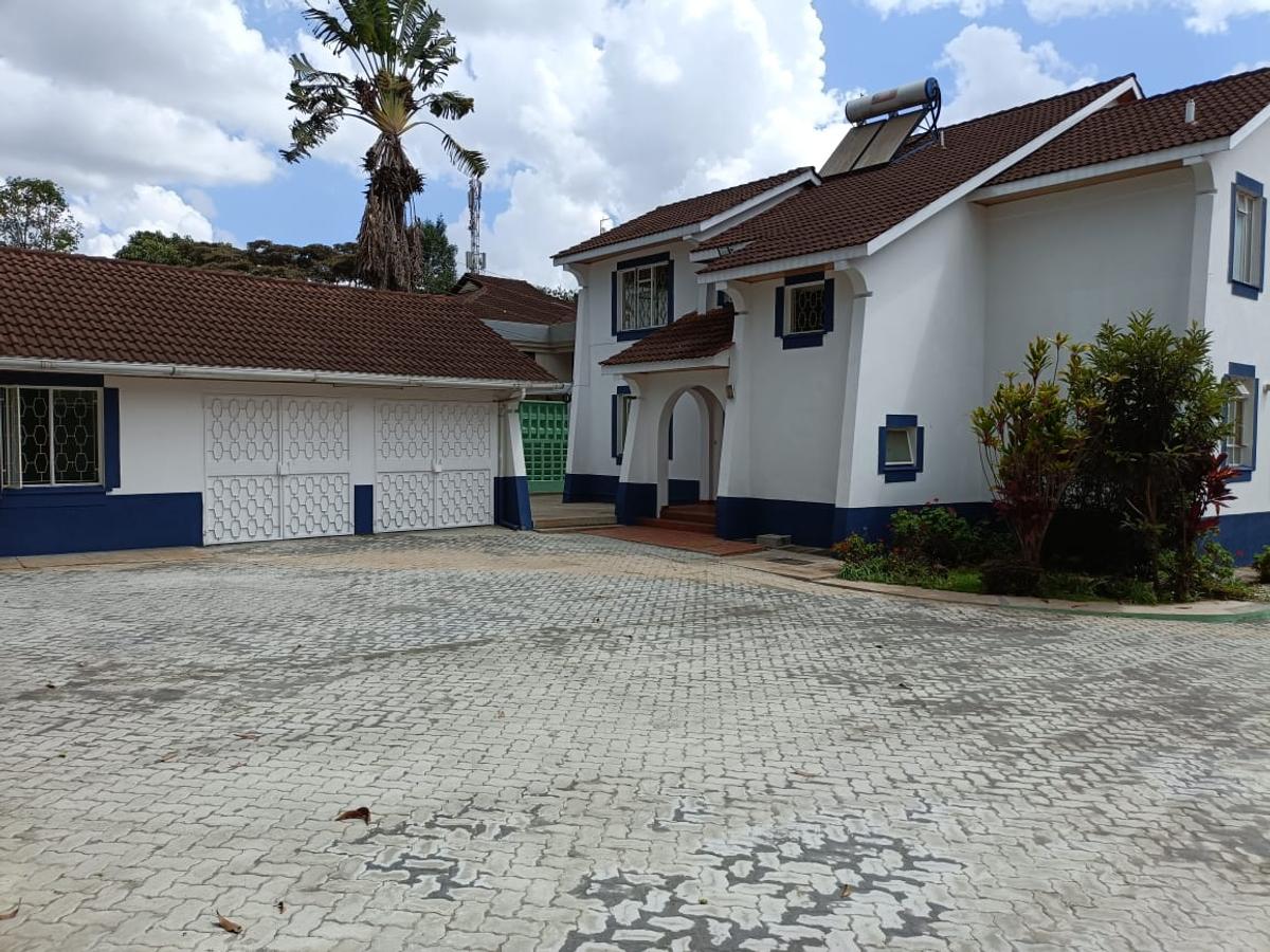 4 Bed House with En Suite at Runda - 20