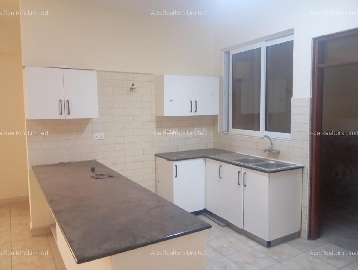 4 Bed Apartment with En Suite at Batu Batu Gardens Parklands Nairobi - 3