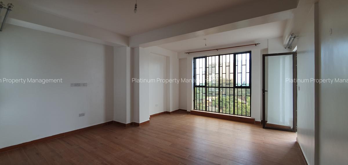 4 Bed Apartment with En Suite at City Park Drive - 3