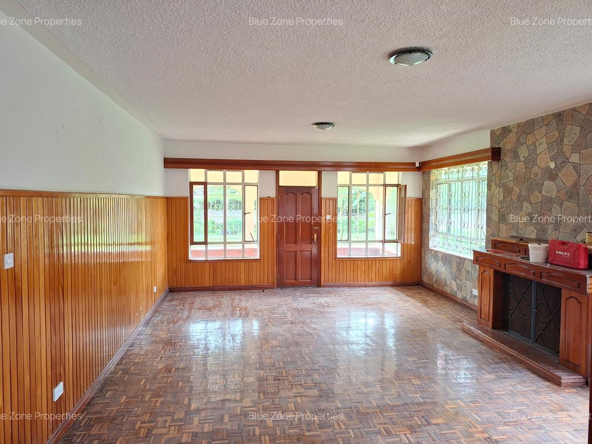 6 Bed House with En Suite at Off Redhill Dr - 9