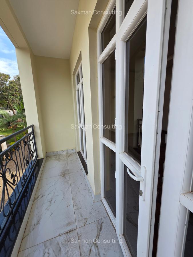 5 Bed Villa with En Suite in Lavington - 15