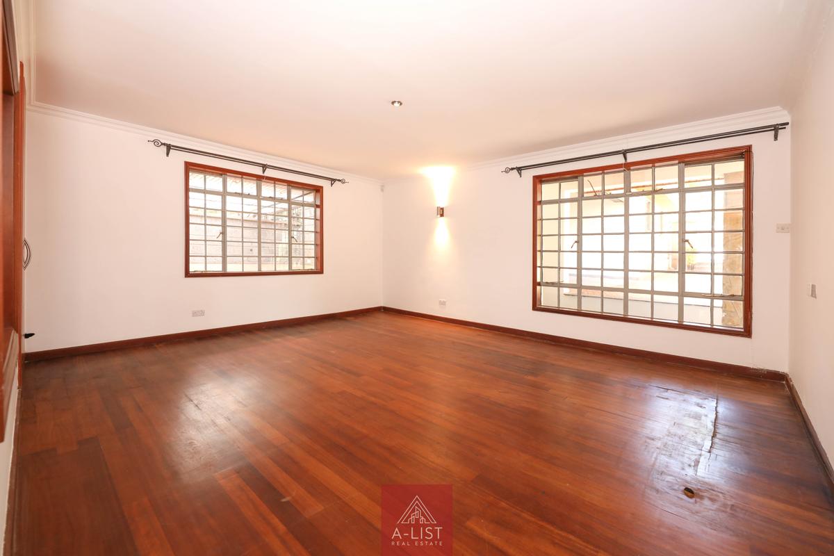 4 Bed House with En Suite at Loresho - 18