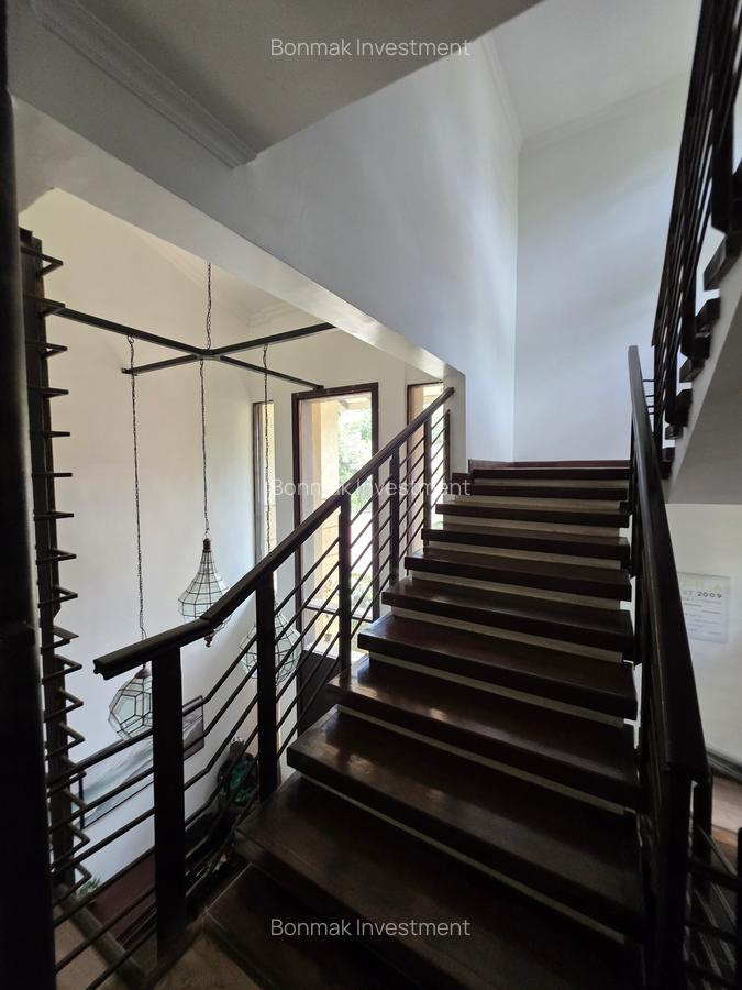 4 Bed Townhouse with En Suite at Lavington Green. - 15