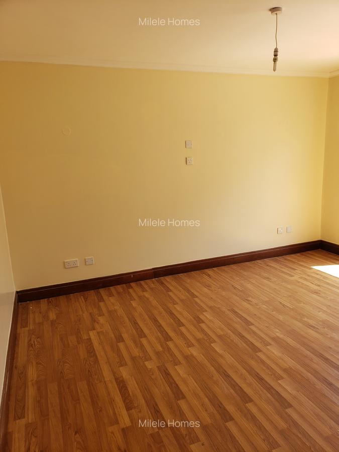 5 Bed Townhouse with En Suite at Grevillea Groove - 7