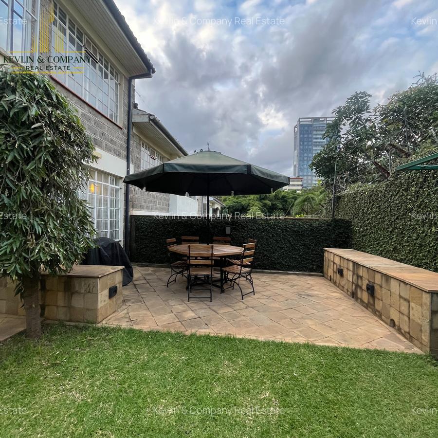 4 Bed Villa with En Suite at Riverside Drive - 4