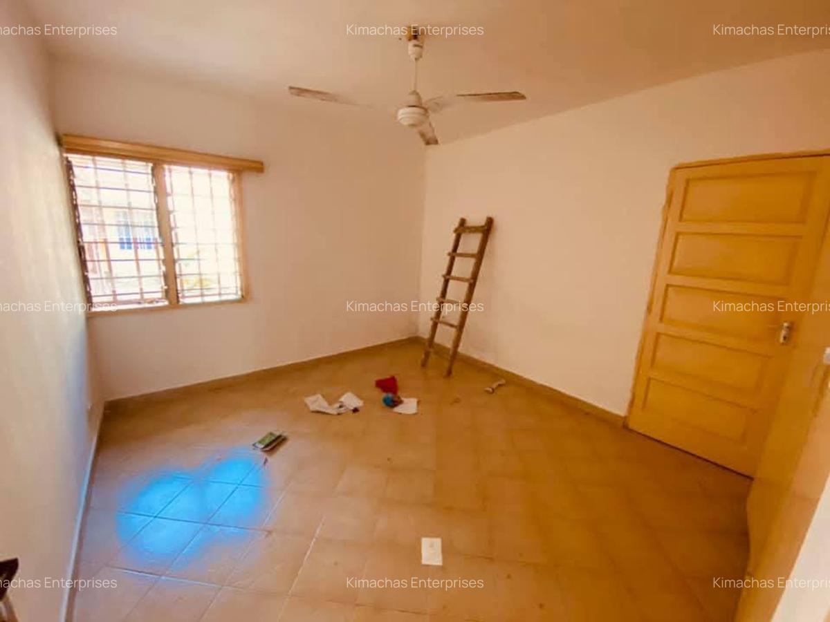 2 Bed Apartment with En Suite at 1St Avenue Nyali - 4