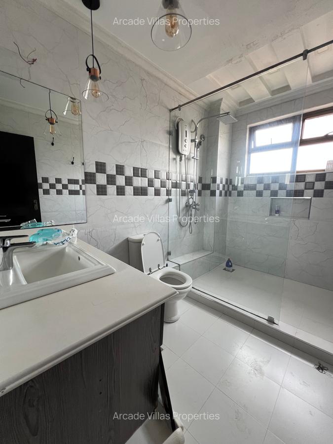 3 Bed Apartment with En Suite in Kileleshwa - 10