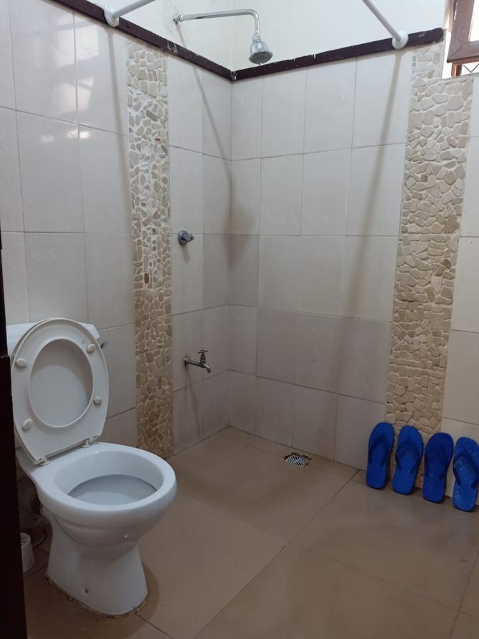 Serviced 3 Bed Apartment with En Suite at 2Nd Avenue Nyali - 8