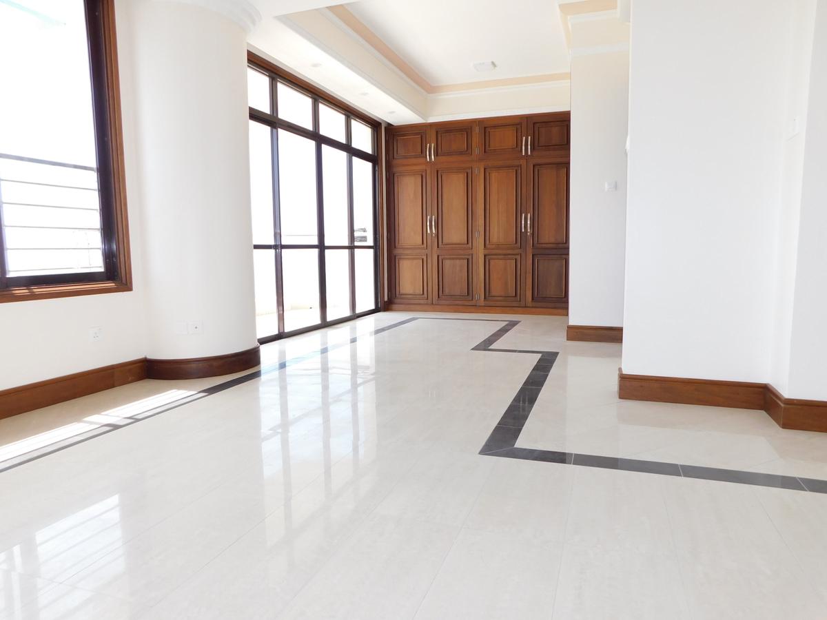 5 Bed Apartment with En Suite in Kizingo - 11