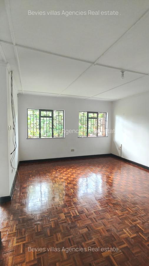 4 Bed House with En Suite at Lavington - 12