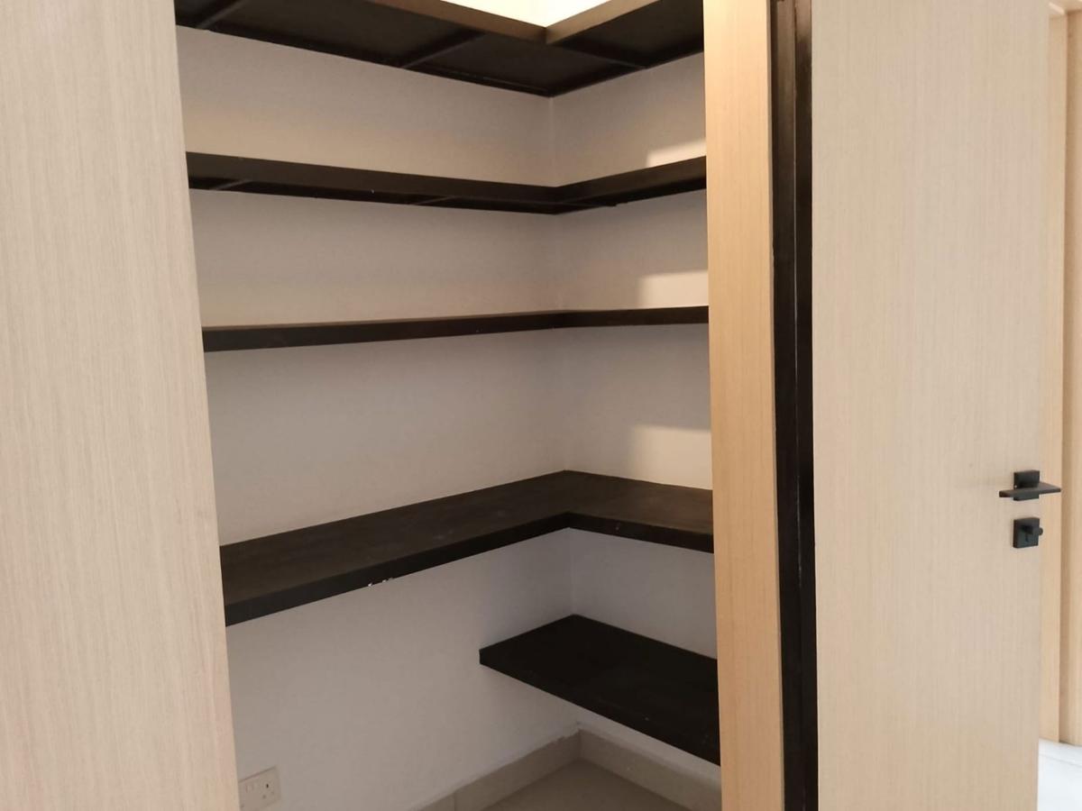 3 Bed Apartment with En Suite in Kilimani - 5