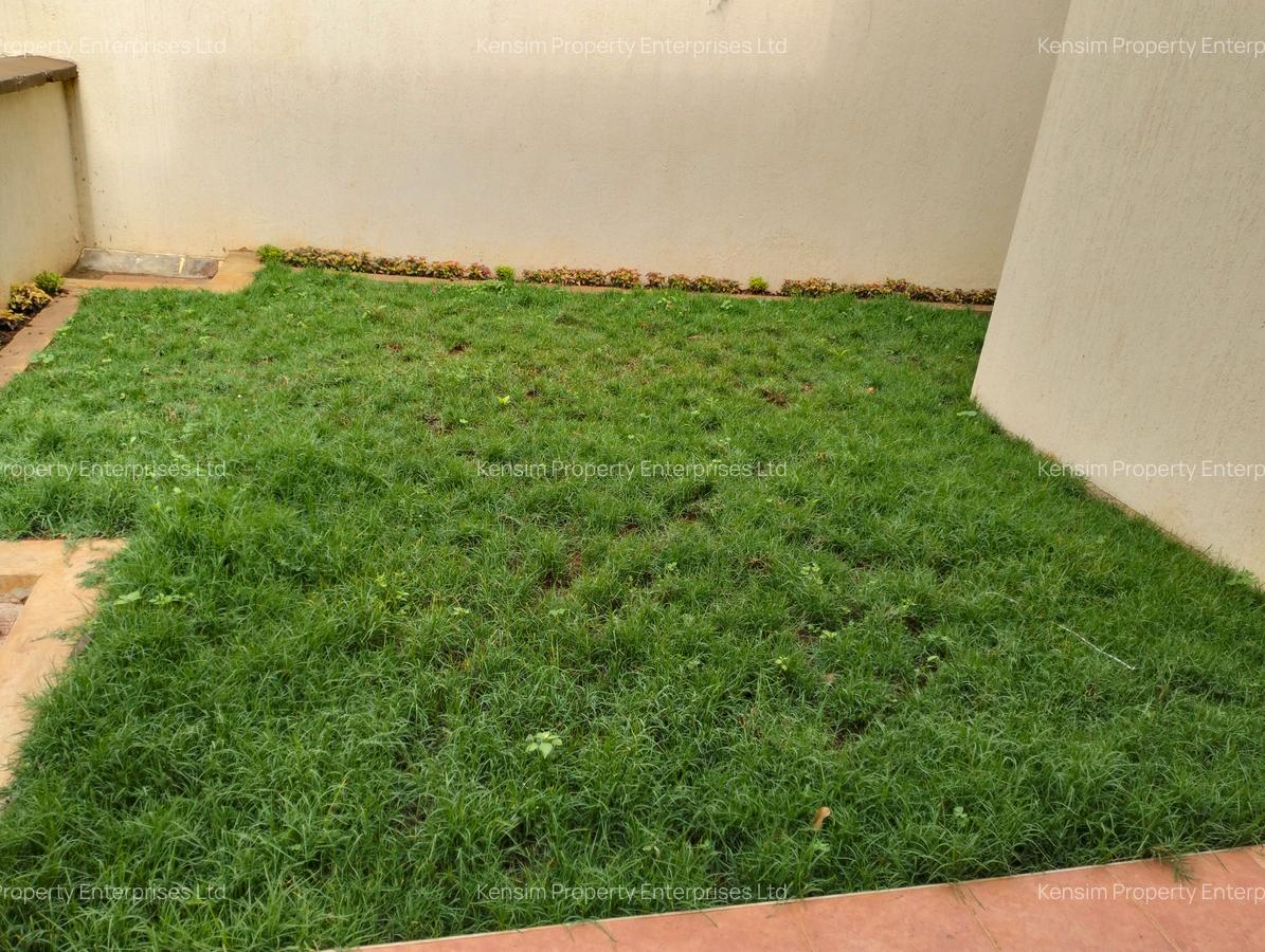 4 Bed Townhouse with En Suite in Kyuna - 5