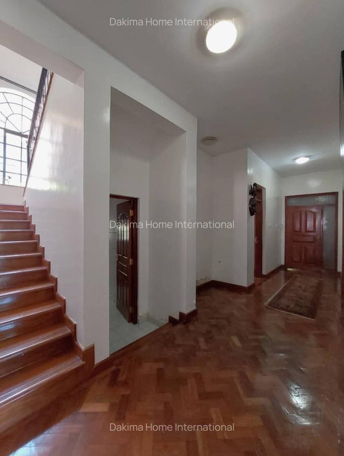 5 Bed Townhouse with En Suite in Kitisuru - 8