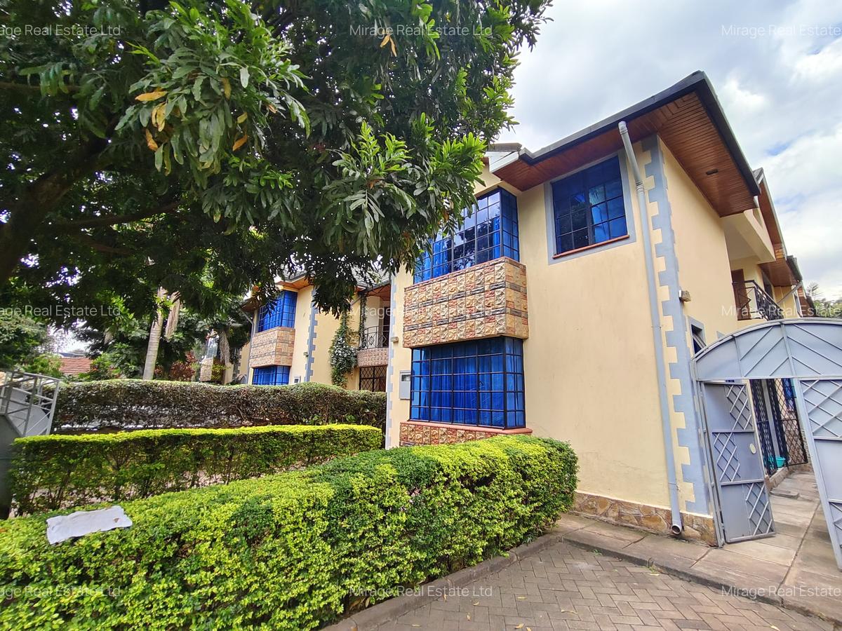 4 Bed Villa with En Suite in Lavington - 5