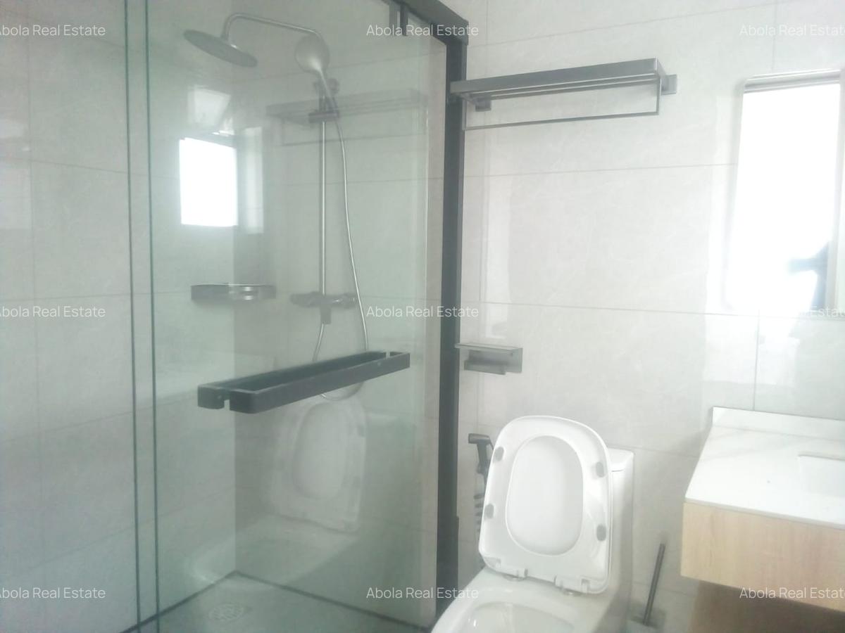 3 Bed Apartment with En Suite in Riverside - 18