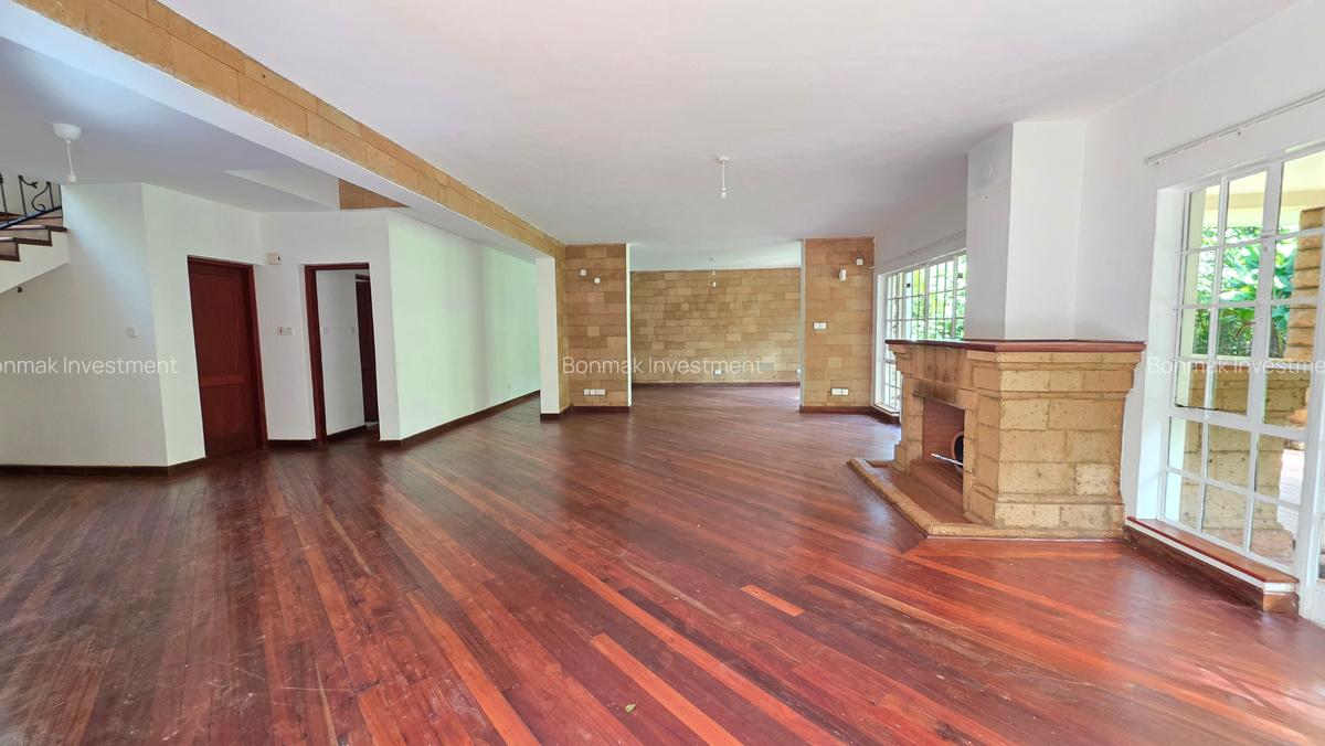 5 Bed Townhouse with En Suite at Rossylin Lone Tree - 8