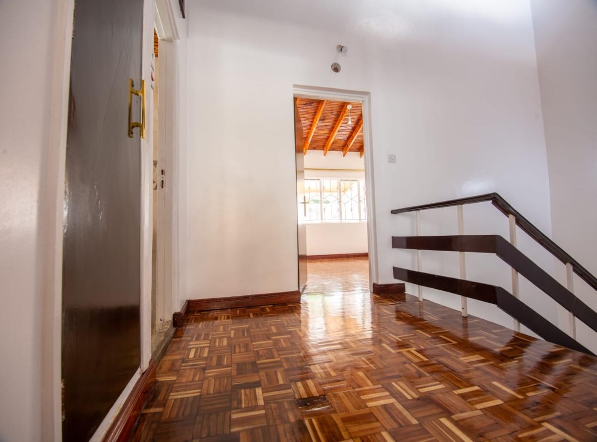 4 Bed Townhouse with En Suite in Lavington - 8