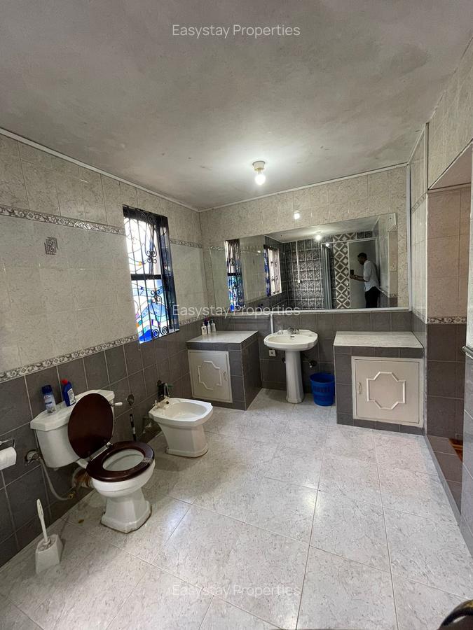 1 Bed House with En Suite in Nyari - 8