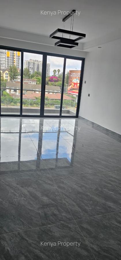 2 Bed Apartment with Gym in Kilimani - 4