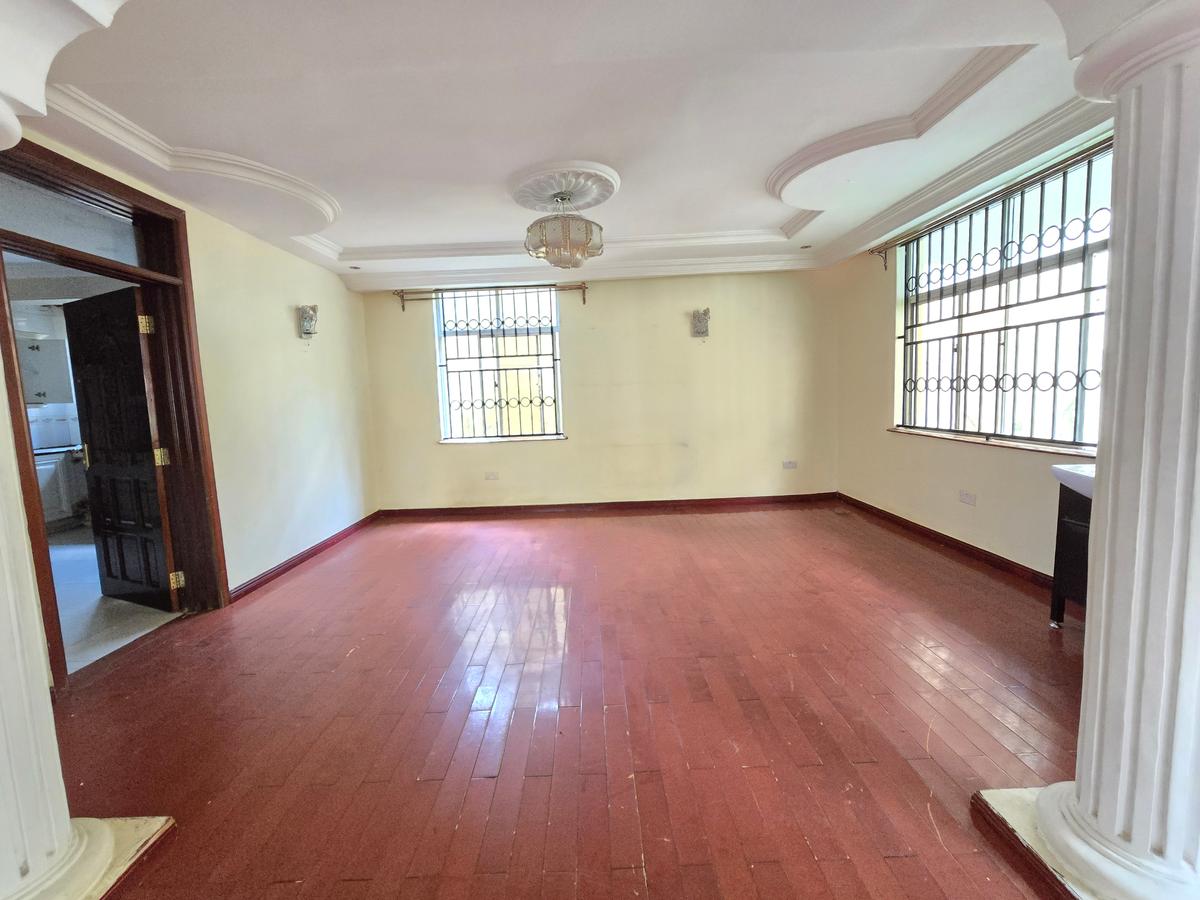 4 Bed Townhouse with En Suite at Chalbi Drive - 15