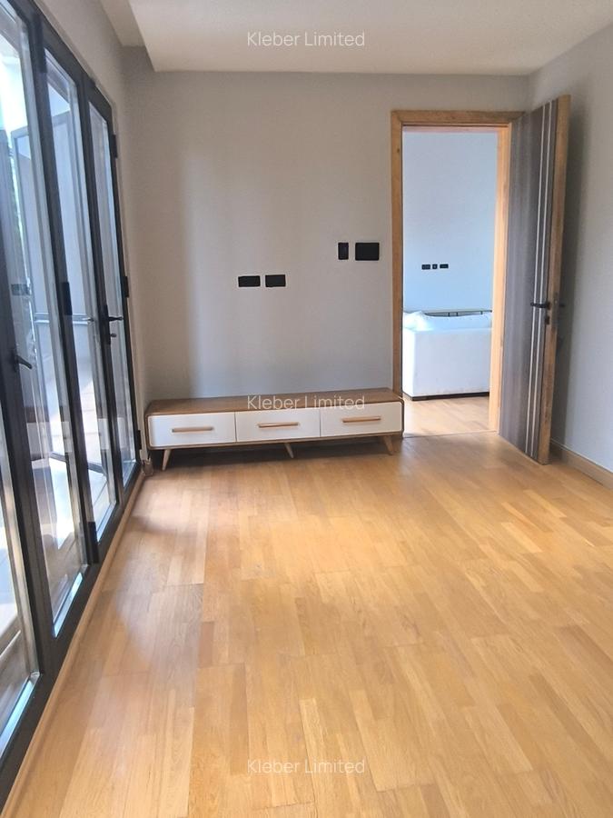 4 Bed Villa with En Suite in Lavington - 17