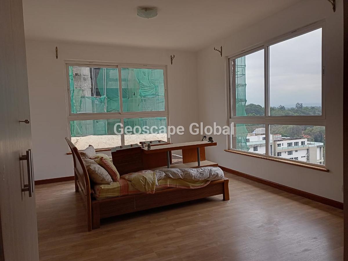 Furnished 2 Bed Apartment with En Suite at Westland - 19