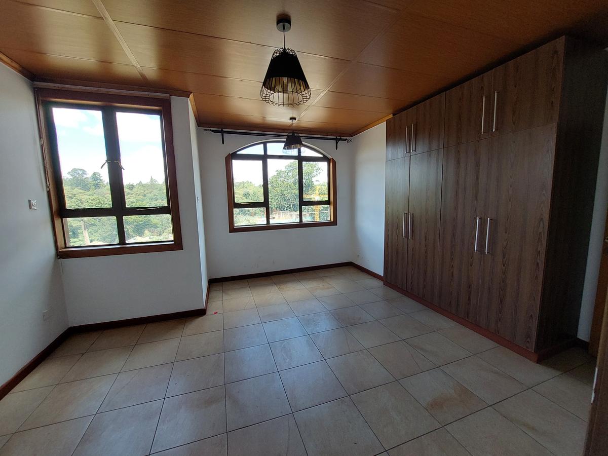 3 Bed Apartment with En Suite at Arboretum Minor - 19