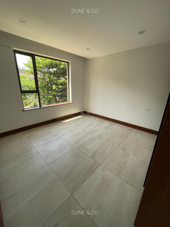 2 Bed Apartment with En Suite in Westlands Area - 9