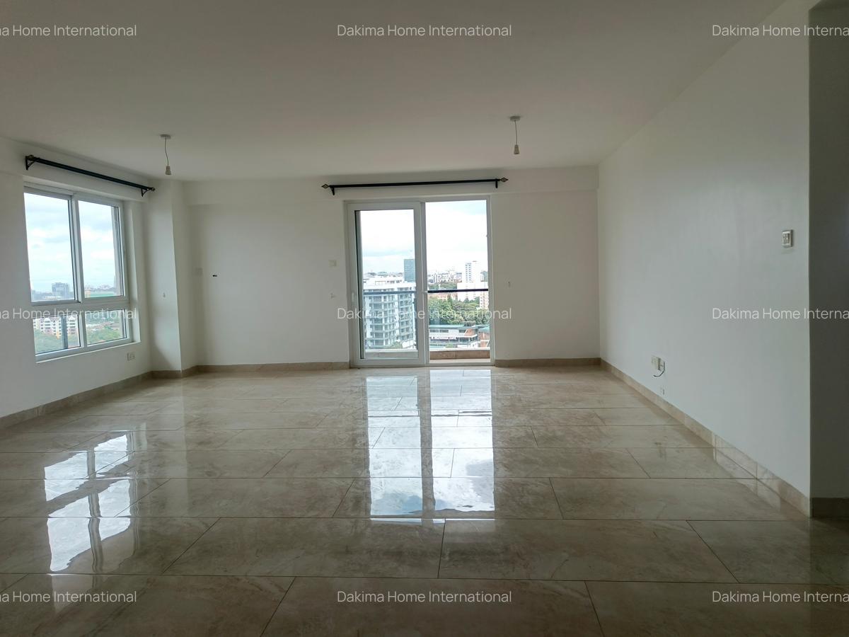 4 Bed Apartment with En Suite in Spring Valley - 7