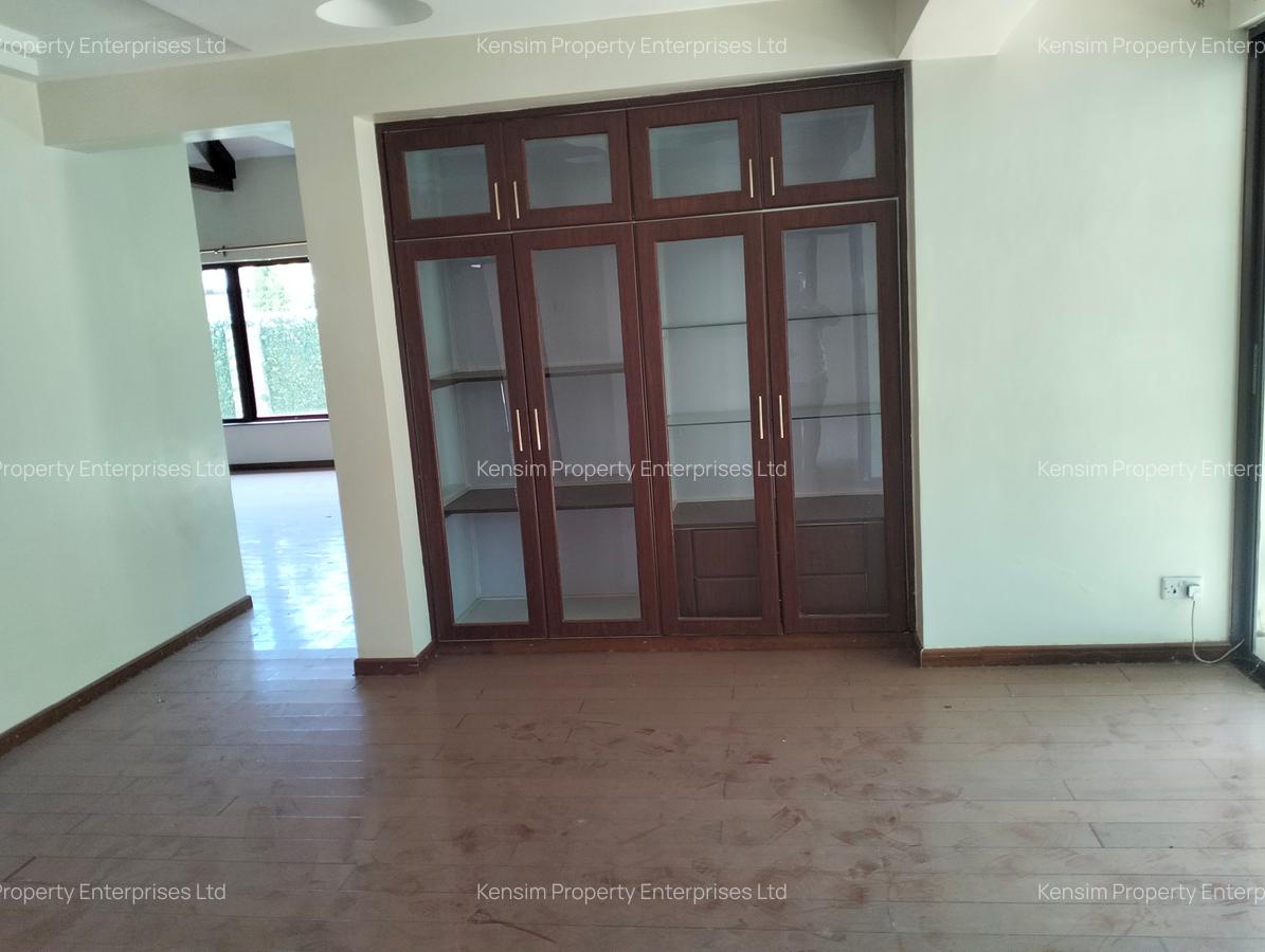 5 Bed Townhouse with En Suite in Karen - 9